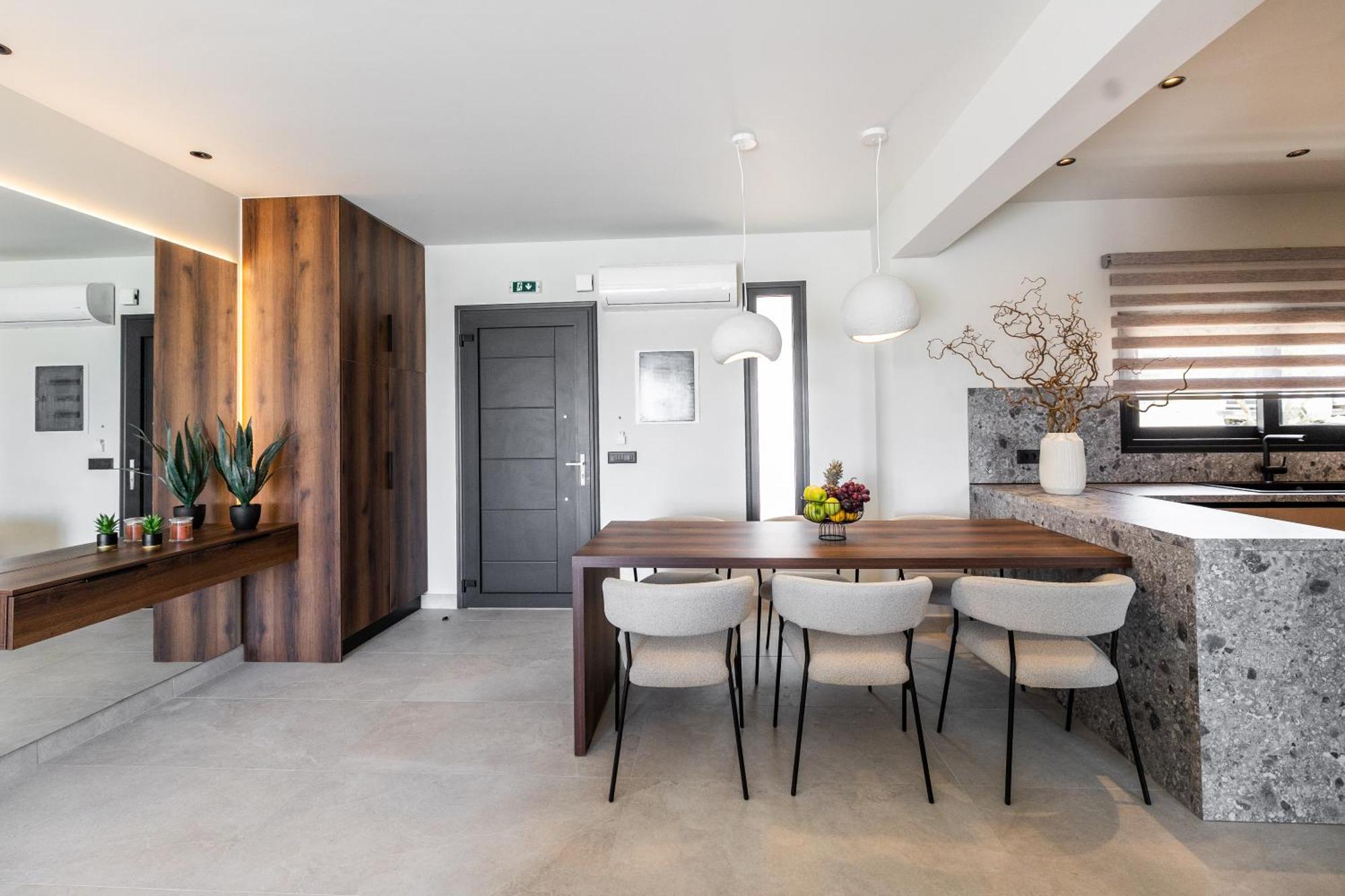 Celeste Luxury * Lardos